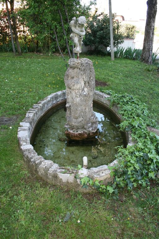 B&B Il Glicine Bedizzole Buitenkant foto