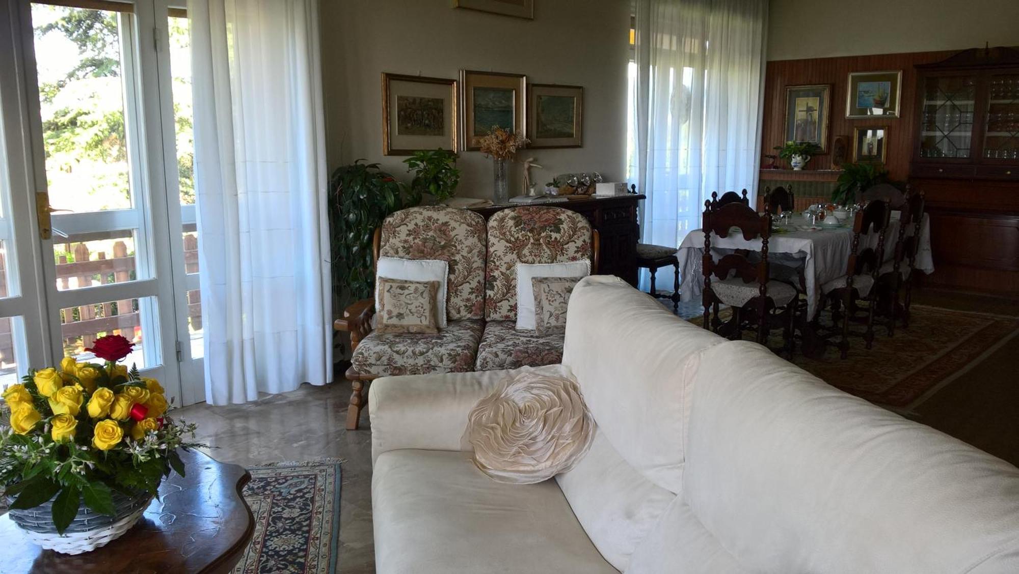B&B Il Glicine Bedizzole Buitenkant foto