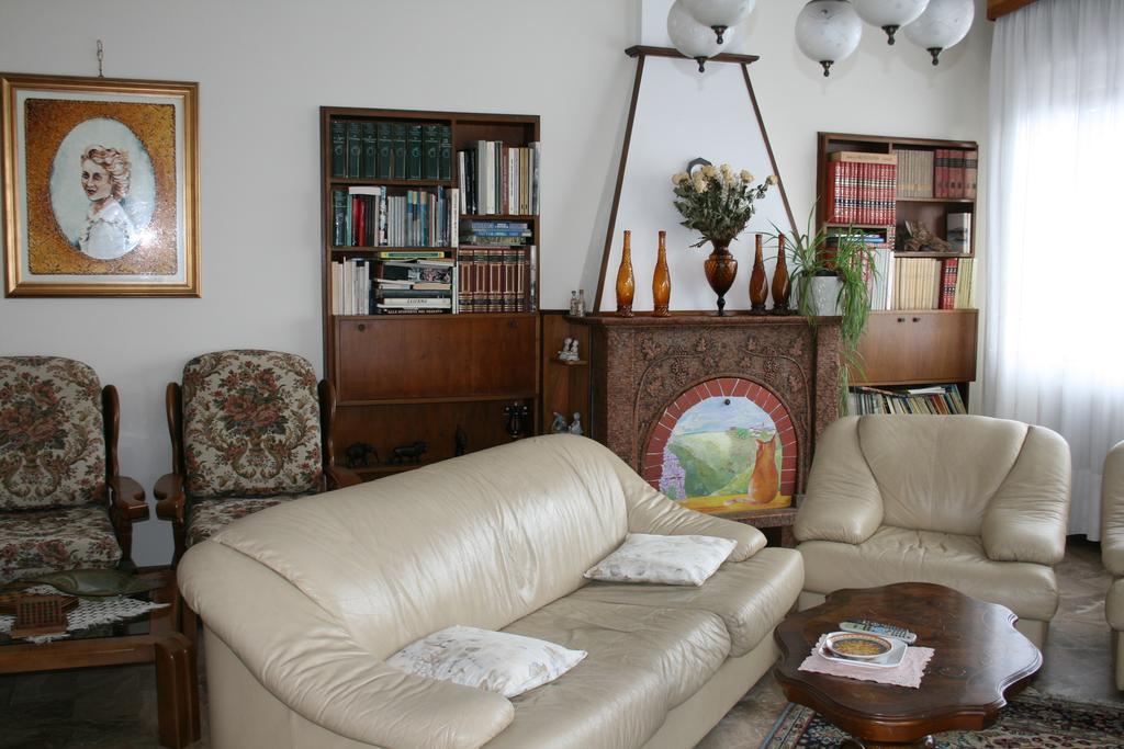 B&B Il Glicine Bedizzole Buitenkant foto
